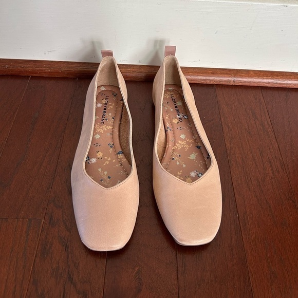 Lucky Brand Shoes - Lucky Brand Women's Destrien2 Dusty Sand
Leather Flats size 7 New